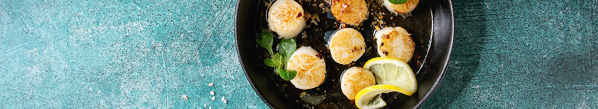 Seared Scallops and Mixed Leaf Salad