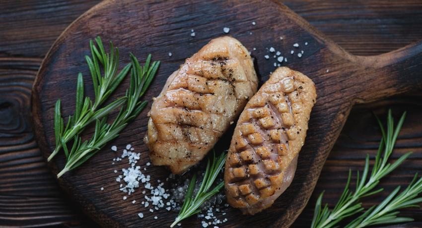 AGA Pan Fried Duck Breast with Red Wine Sauce