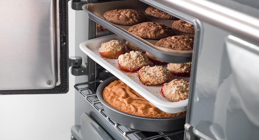 Baking in the cast-iron AGA baking oven 