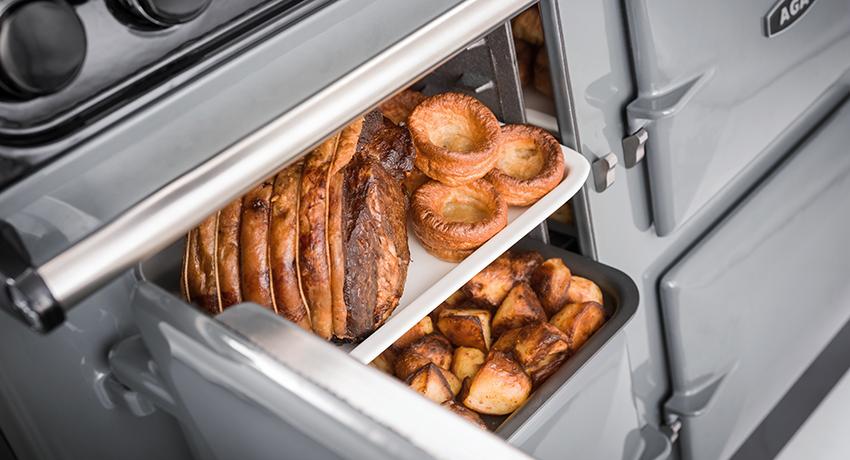 Roasting meat and potatoes in the AGA roasting oven